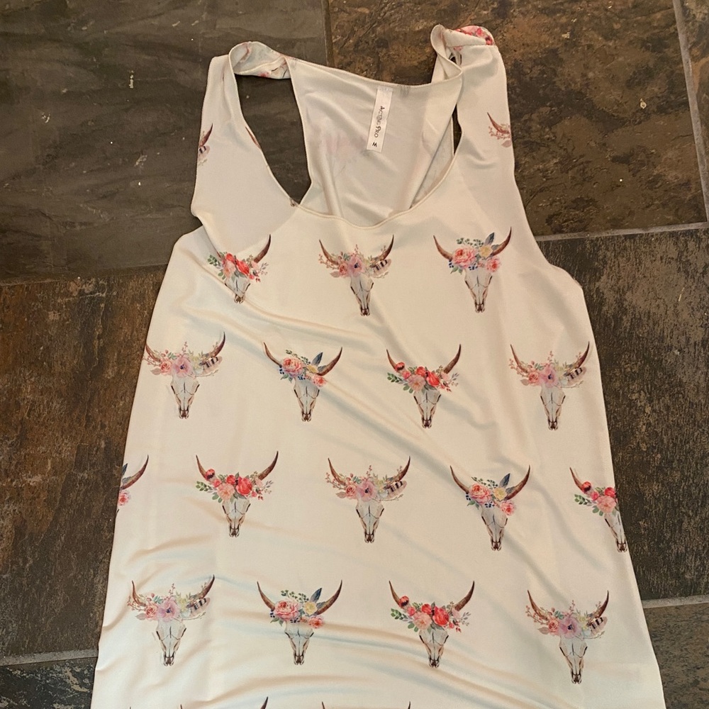 Bull skull tank